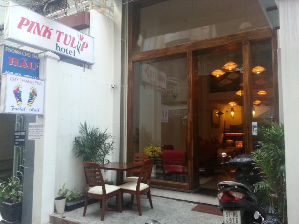 Pink Tulip Hotel Ho Chi Minh City Bagian luar foto