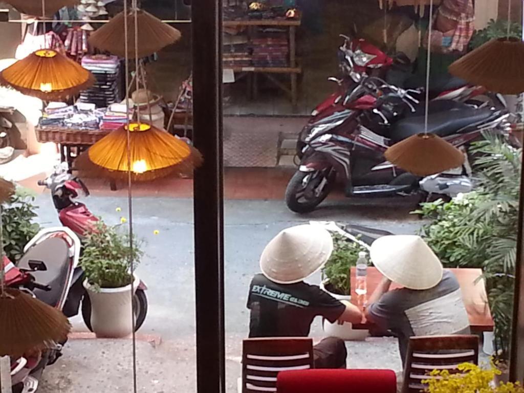 Pink Tulip Hotel Ho Chi Minh City Bagian luar foto