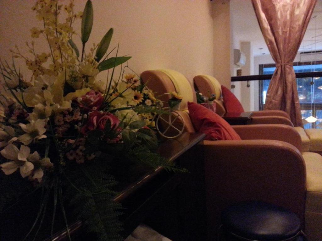 Pink Tulip Hotel Ho Chi Minh City Bagian luar foto