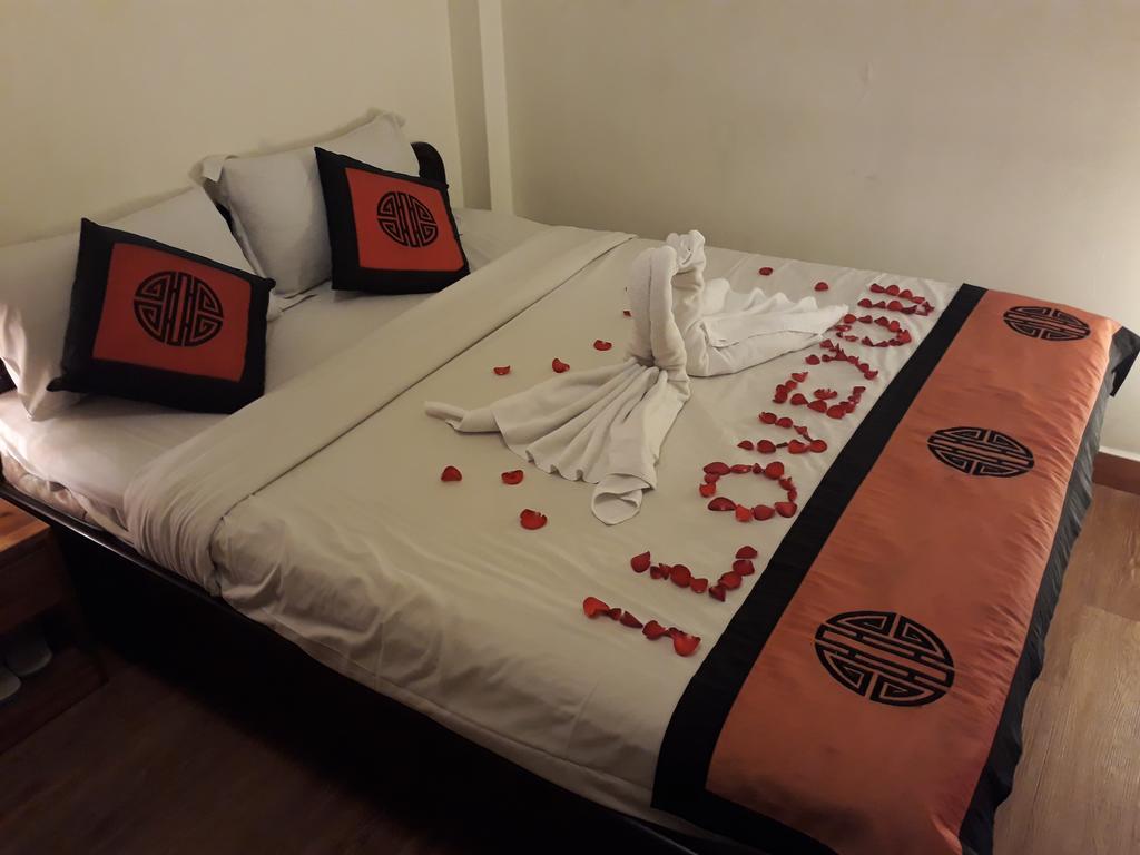 Pink Tulip Hotel Ho Chi Minh City Bagian luar foto